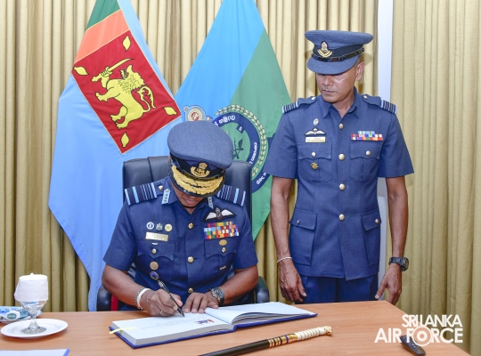 COMMANDER’S INSPECTION AT SLAF STATION BATTICALOA