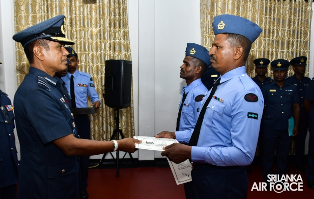 COMMANDER’S INSPECTION AT SLAF STATION BATTICALOA