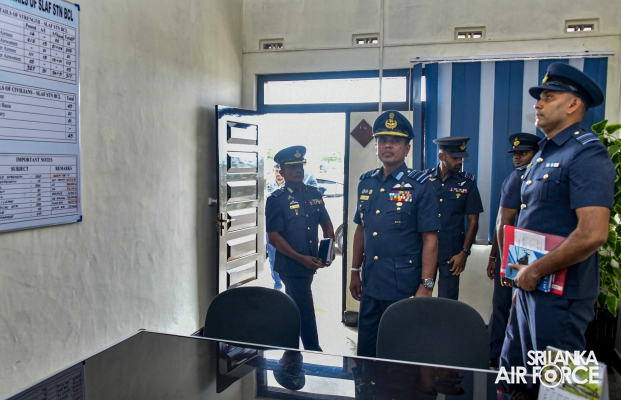COMMANDER’S INSPECTION AT SLAF STATION BATTICALOA