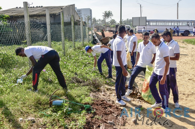 Troops from SLAF Base Katunayake conduct Beach Cleaning Program at Negambo