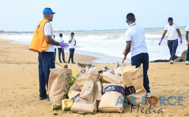 SLAF Base Katunayake Contribute to International Coastal Cleanup Day
