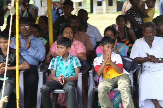 பிரமாண்டமான பரிசூட் பயிற்ச்சி நிறைவு விழா