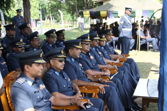 பிரமாண்டமான பரிசூட் பயிற்ச்சி நிறைவு விழா