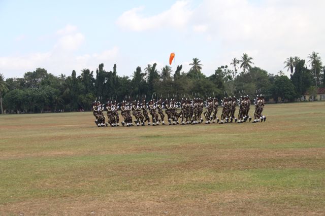 பிரமாண்டமான பரிசூட் பயிற்ச்சி நிறைவு விழா