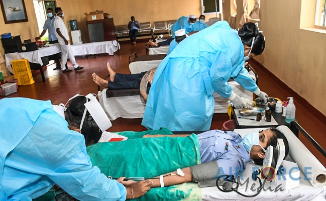 SLAF BASE HINGURAKGODA CONDUCS BLOOD DONATION CAMPAIGN