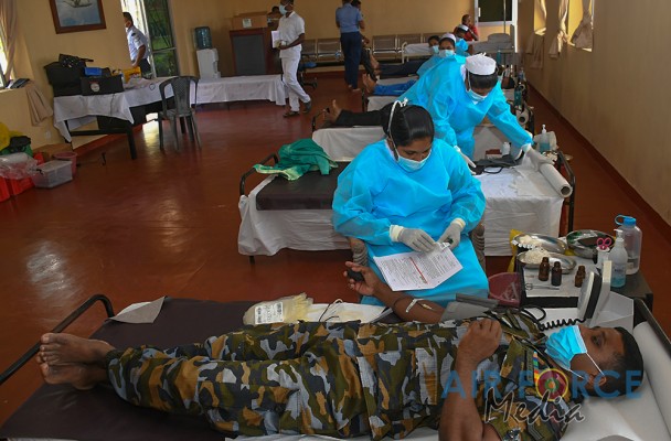 SLAF BASE HINGURAKGODA CONDUCS BLOOD DONATION CAMPAIGN