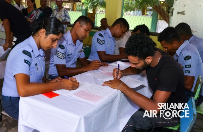 SEVA VANITHA UNIT OF SLAF BASE KATUNAYAKE CONDUCTS A BLOOD DONATION CAMPAIGN