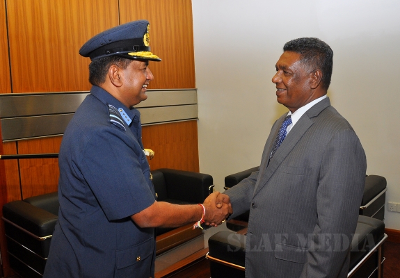 Commander Presents A Booklet
