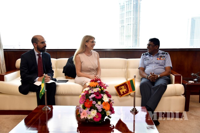 Ambassador of Brazil calls on Commander of the SLAF
