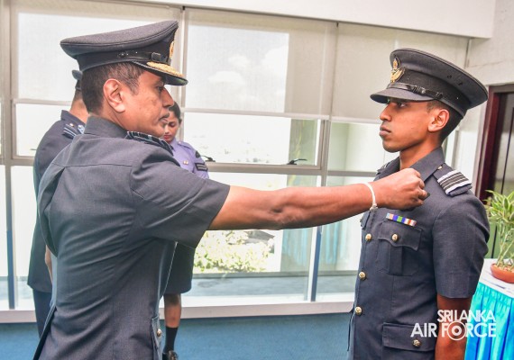 AWARDING
CEREMONY OF AIR CREW QUALIFICATION INSIGNIA