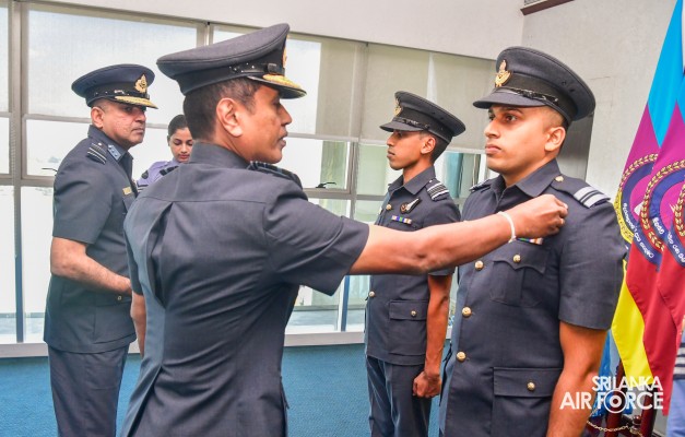 AWARDING
CEREMONY OF AIR CREW QUALIFICATION INSIGNIA