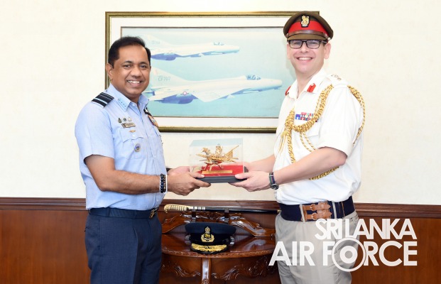 OUTGOING BRITISH DEFENCE ADVISOR CALLS ON THE COMMANDER