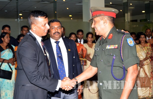 Tri-Service Personnel with Family Members ‘Bodhgaya'