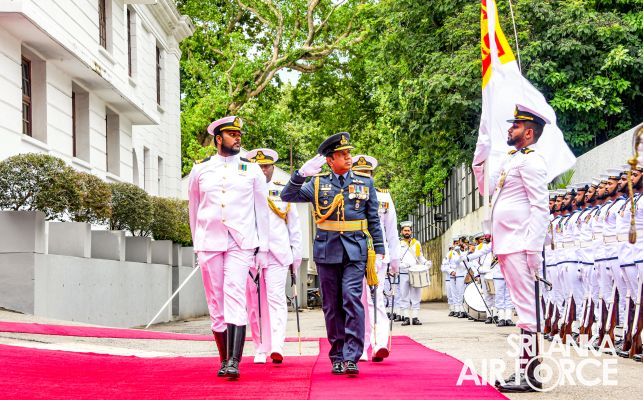 made a farewell call on the Commander of the Navy