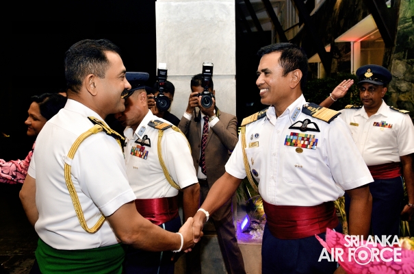 SLAF
SPREADS THE JOY OF THE SEASON WITH “A CHRISTMAS MIRACLE