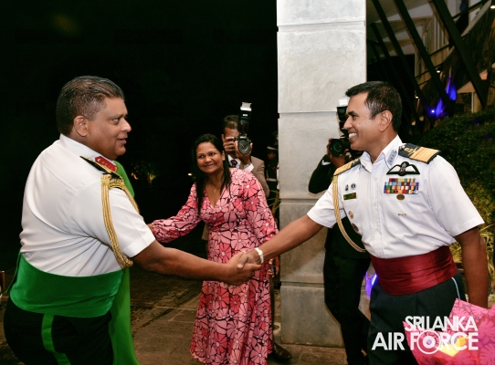 SLAF
SPREADS THE JOY OF THE SEASON WITH “A CHRISTMAS MIRACLE