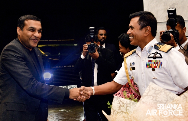SLAF
SPREADS THE JOY OF THE SEASON WITH “A CHRISTMAS MIRACLE