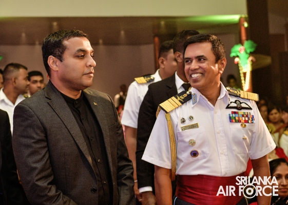 SLAF
SPREADS THE JOY OF THE SEASON WITH “A CHRISTMAS MIRACLE