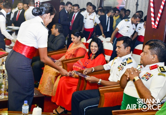 SLAF
SPREADS THE JOY OF THE SEASON WITH “A CHRISTMAS MIRACLE