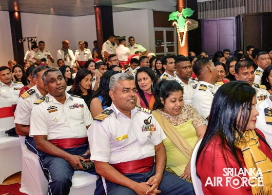 SLAF
SPREADS THE JOY OF THE SEASON WITH “A CHRISTMAS MIRACLE