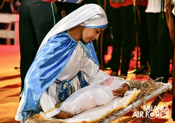 SLAF
SPREADS THE JOY OF THE SEASON WITH “A CHRISTMAS MIRACLE