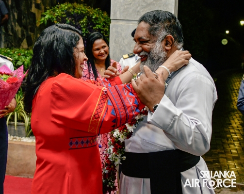 SLAF
SPREADS THE JOY OF THE SEASON WITH “A CHRISTMAS MIRACLE