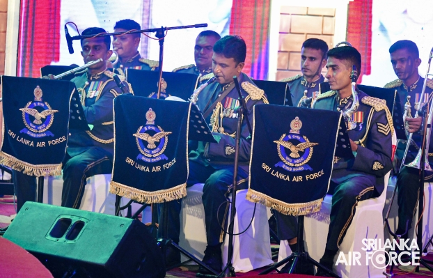 SLAF
SPREADS THE JOY OF THE SEASON WITH “A CHRISTMAS MIRACLE