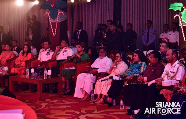 SLAF
SPREADS THE JOY OF THE SEASON WITH “A CHRISTMAS MIRACLE