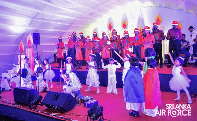 SLAF
SPREADS THE JOY OF THE SEASON WITH “A CHRISTMAS MIRACLE