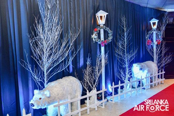 SLAF
SPREADS THE JOY OF THE SEASON WITH “A CHRISTMAS MIRACLE