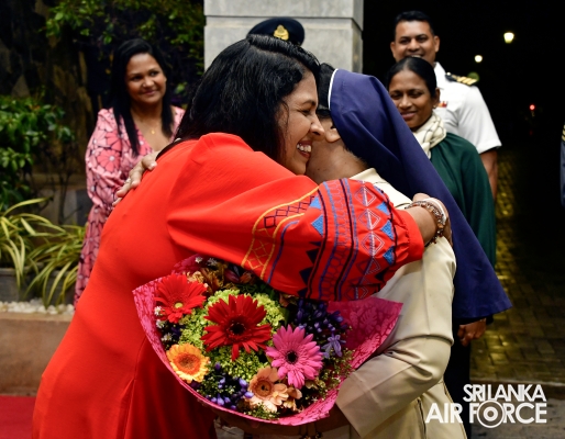 SLAF
SPREADS THE JOY OF THE SEASON WITH “A CHRISTMAS MIRACLE