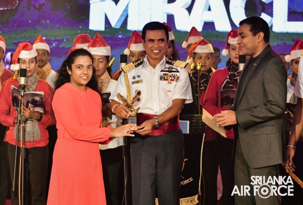 SLAF
SPREADS THE JOY OF THE SEASON WITH “A CHRISTMAS MIRACLE