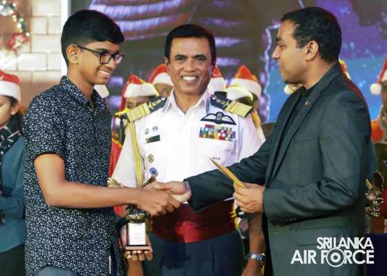 SLAF
SPREADS THE JOY OF THE SEASON WITH “A CHRISTMAS MIRACLE