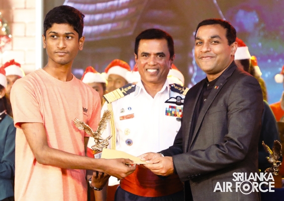 SLAF
SPREADS THE JOY OF THE SEASON WITH “A CHRISTMAS MIRACLE