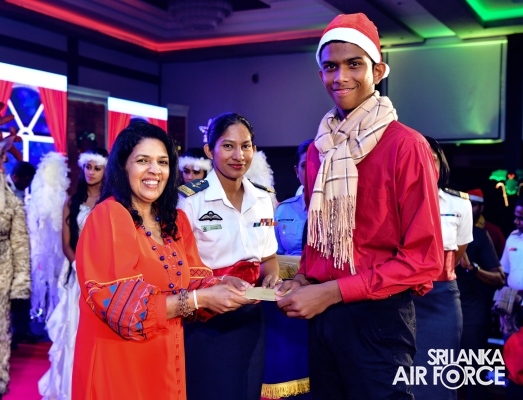 SLAF
SPREADS THE JOY OF THE SEASON WITH “A CHRISTMAS MIRACLE