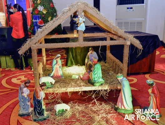 SLAF
SPREADS THE JOY OF THE SEASON WITH “A CHRISTMAS MIRACLE