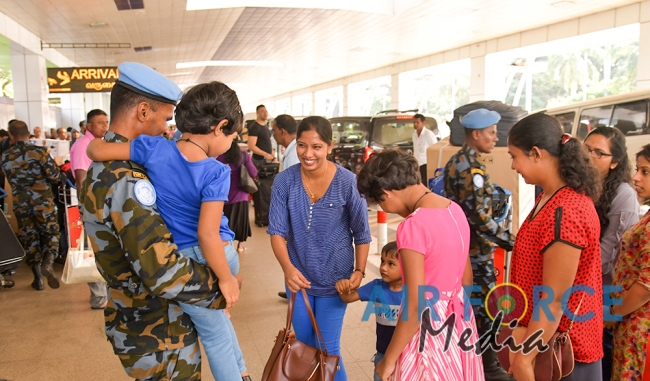 Fourth SLAF Aviation Contingent in the Central African Republic Return Home