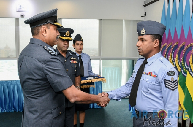 Awarding of Qualification Insignia and Certificates of Commendations
