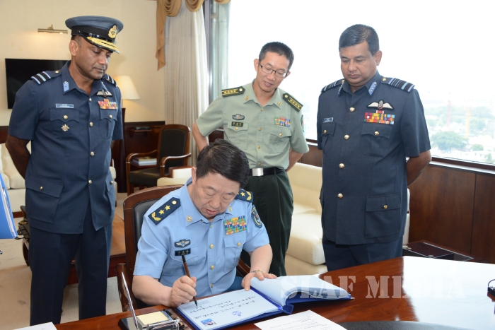 Chinese Air Force Delegation visit SLAF Headquarters