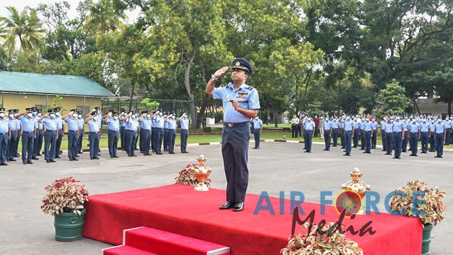 CHANGE OF COMMAND AT SLAF BASE RATMALANA