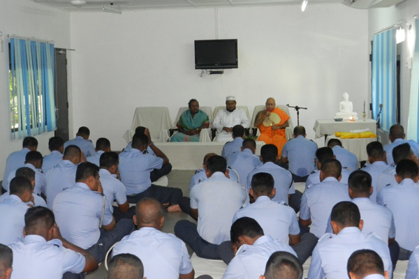 ගුවන් හමුදා වවුනියාව කදවුරේ නව අණදෙන නිලධාරී එයාර් කොමඩෝර් පී.ඩී.කේ.ටී ජයසිංහ