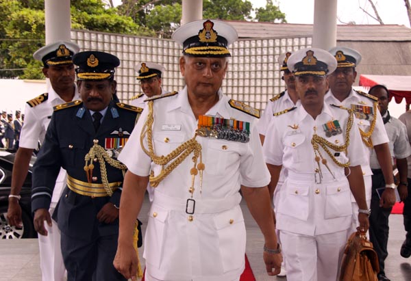 Chief of the Indian Naval Staff calls on Air Force Head Quarters. Chief of the Indian Naval Staff calls on Air Force Head Quarters.