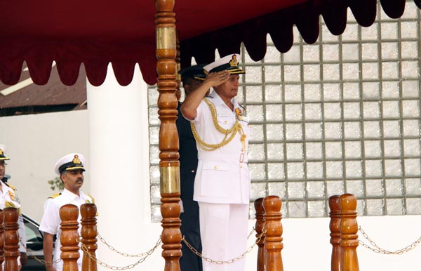 Chief of the Indian Naval Staff calls on Air Force Head Quarters. Chief of the Indian Naval Staff calls on Air Force Head Quarters.