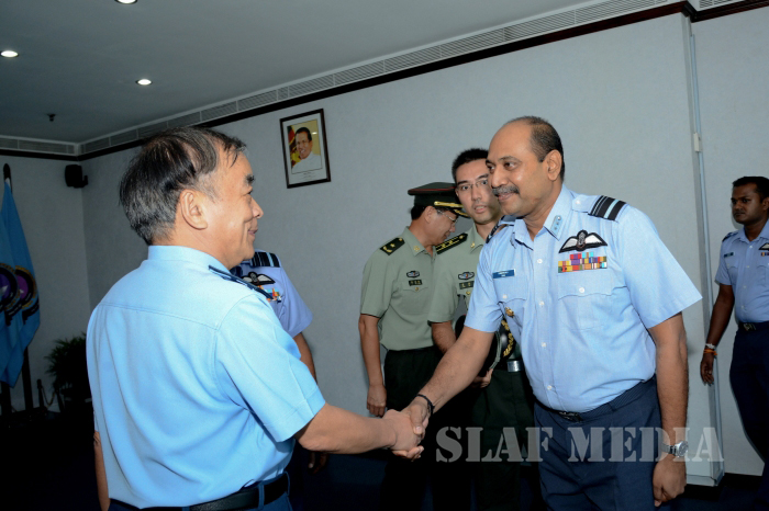 Air Chief Marshal Liu Yazhou calls on the Commander of the Air Force