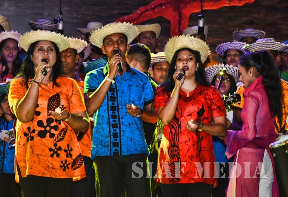 Air Force Christmas Carols with a Tropical Theme