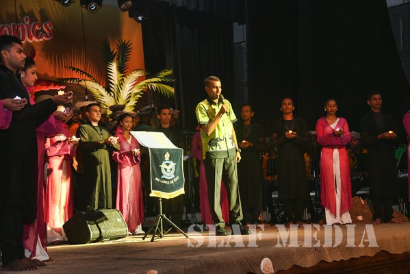 Air Force Christmas Carols with a Tropical Theme