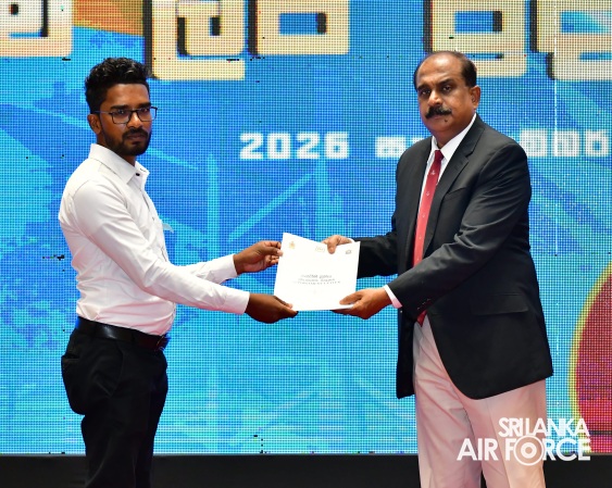 160 NEW RECRUITS JOIN THE SRI LANKA AIR FORCE CIVIL SERVICE