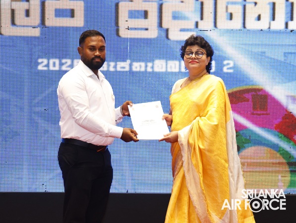 160 NEW RECRUITS JOIN THE SRI LANKA AIR FORCE CIVIL SERVICE
