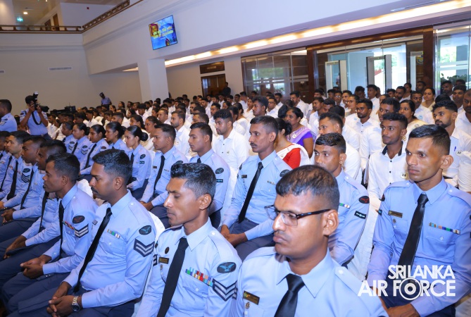 160 NEW RECRUITS JOIN THE SRI LANKA AIR FORCE CIVIL SERVICE