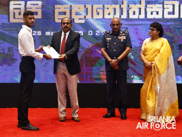 160 NEW RECRUITS JOIN THE SRI LANKA AIR FORCE CIVIL SERVICE